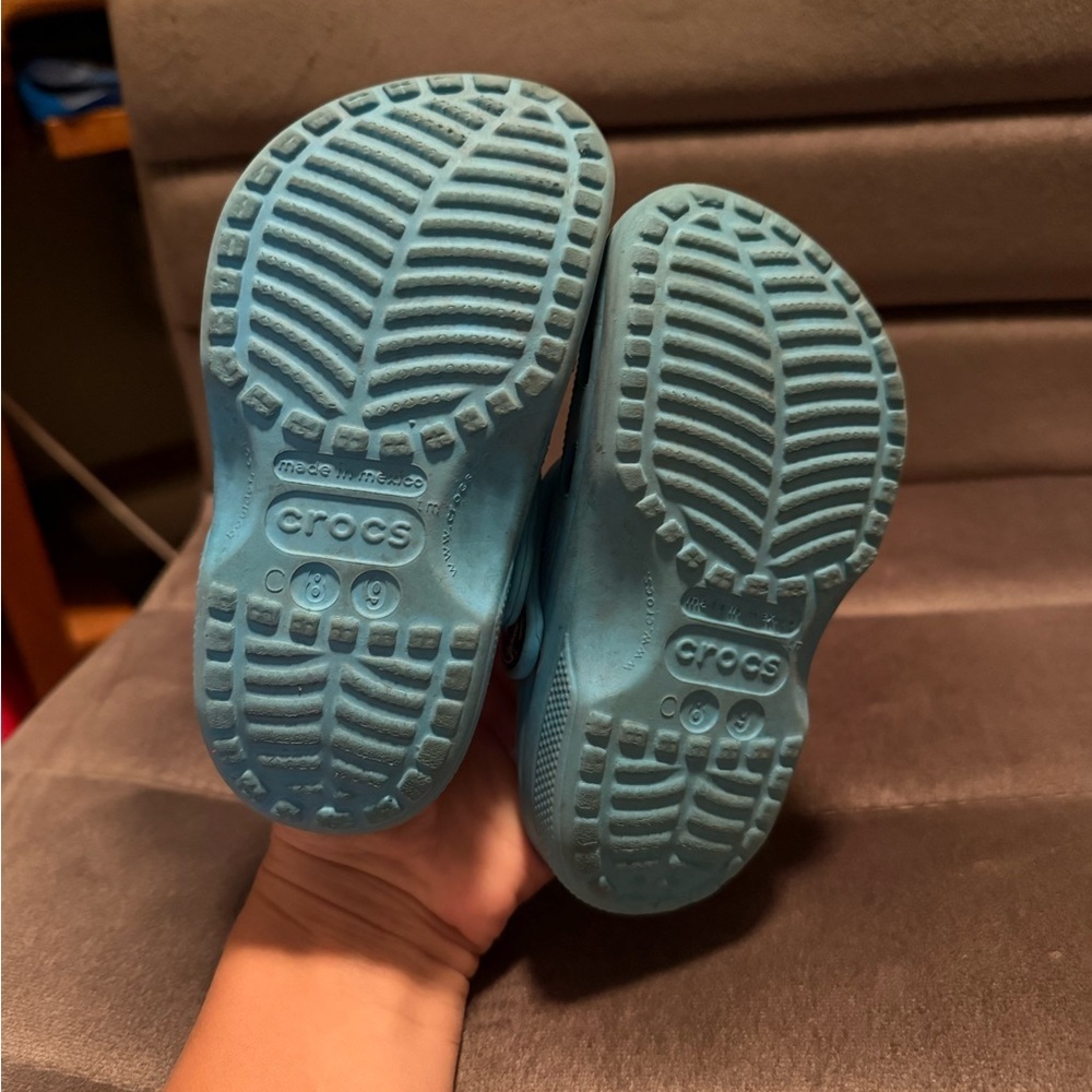 CROCS Kids Light Blue Classic Clog - Picture 5 of 5